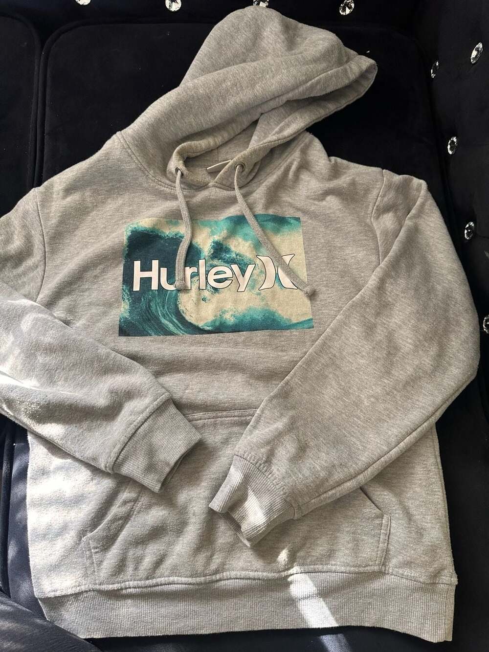 Hurley Small Grey Fleece Pullover Hoodie with Blue Ocean Wave Graphic